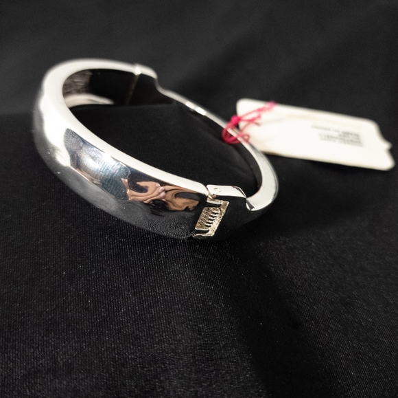 Towne & Reese Kronos Hinged Cuff - Picture 5 of 8